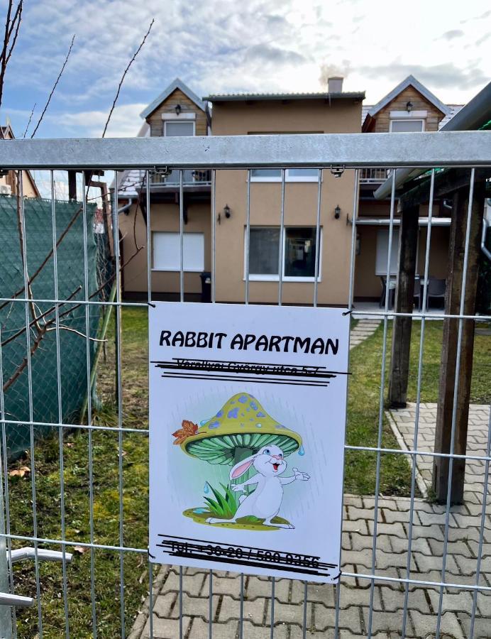Rabbit Apartman Mosonmagyaróvár Dış mekan fotoğraf